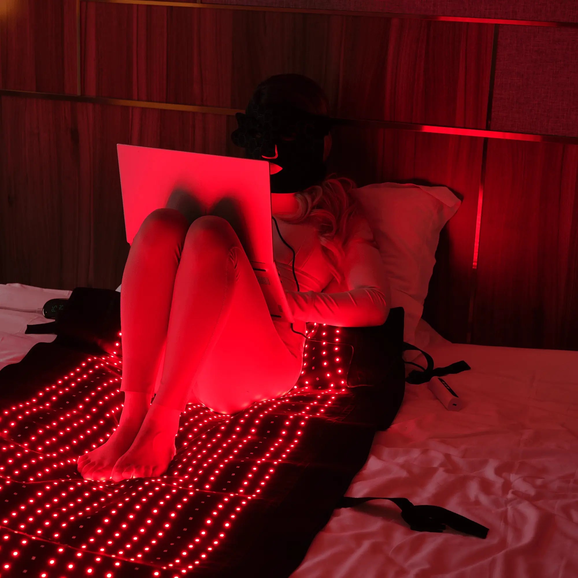 Icedragon Red Infrared Light Therapy Mat with Goggles for muscle recovery and wellness - Peak Recovery Co.
